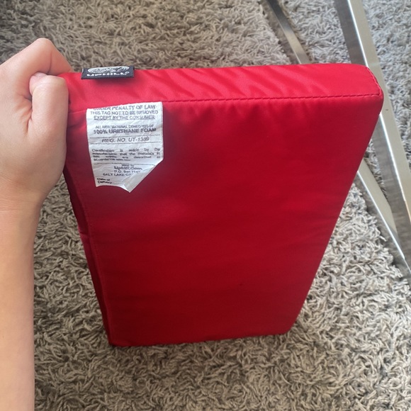 RED SEAT CUSHION BRAND NEW. 100% URETHANE FOAM - Picture 8 of 9